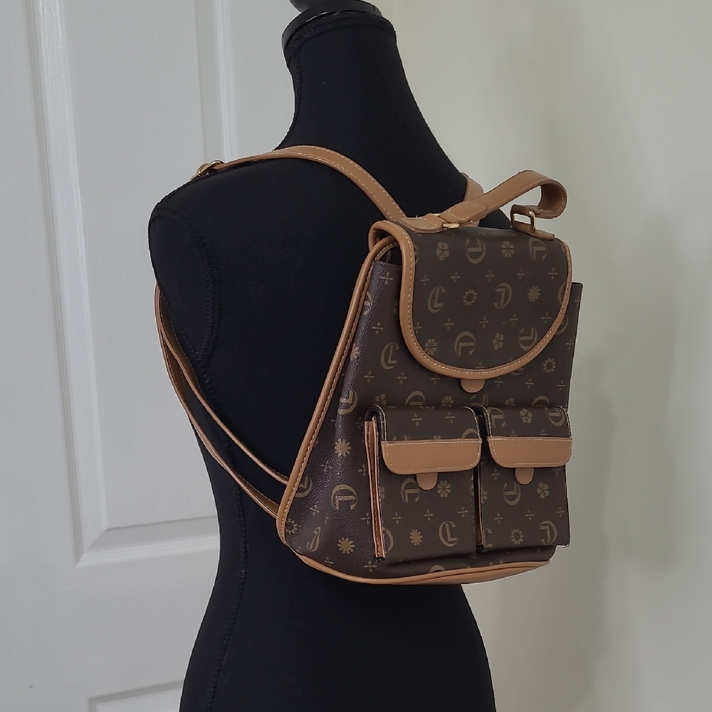 CL Mini Backpack - Picture 2 of 9